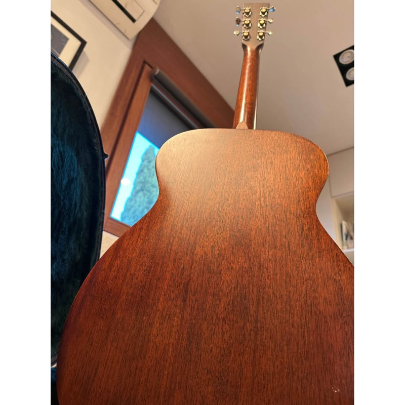 Martin 00-15m acoustic guitar + hard case