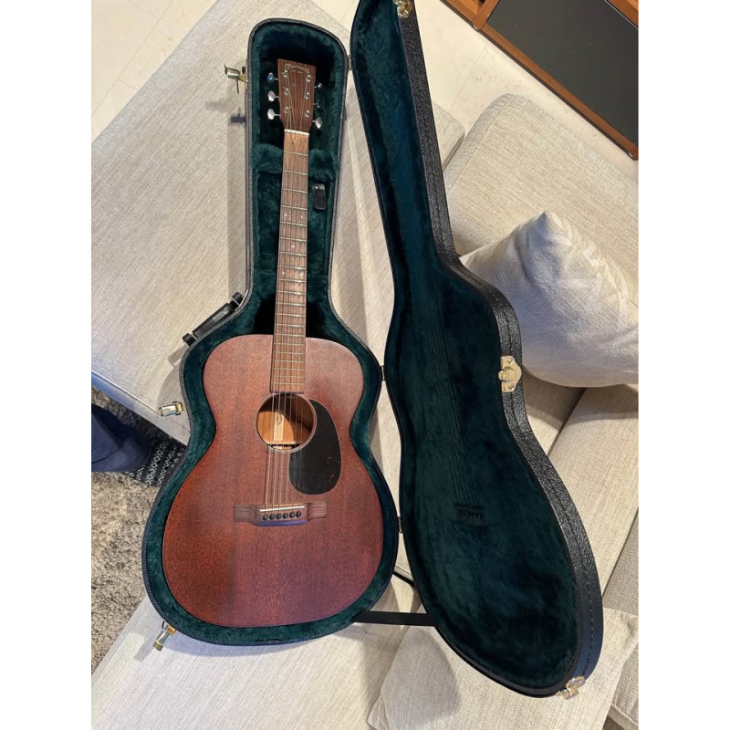 Martin 00-15m acoustic guitar + hard case