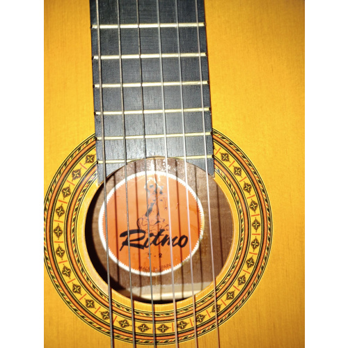 VENDO GUITARRA CLÁSICA DE ESTUDIO