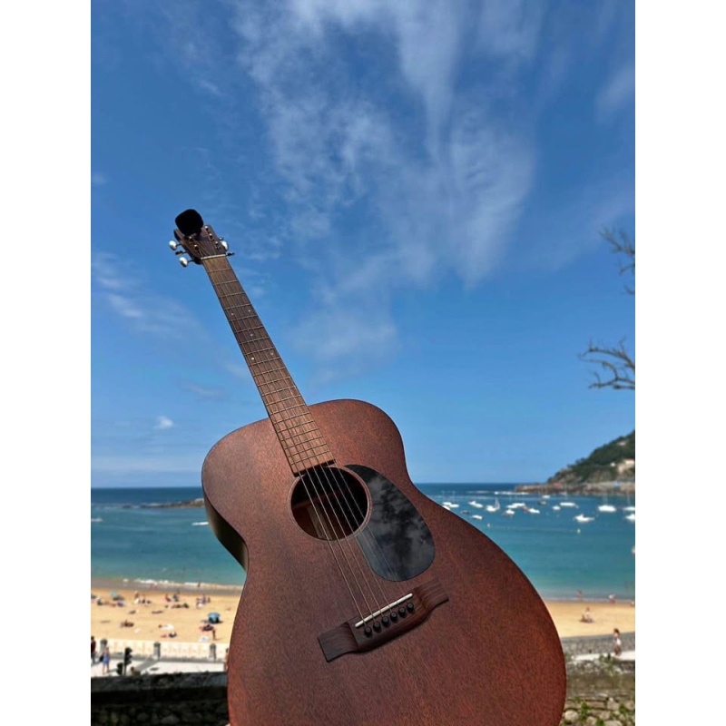 Martin 00-15m acoustic guitar + hard case